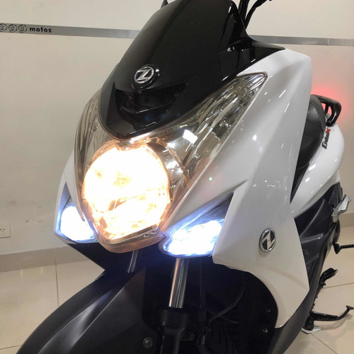 Imagen 9 de 15 de Scooter Zanella Styler Cruiser X Usada Financiada / Permuta