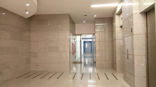 Imagen 4 de 15 de Se Alquila Oficina Obra Gris 320m2 Santa Paula