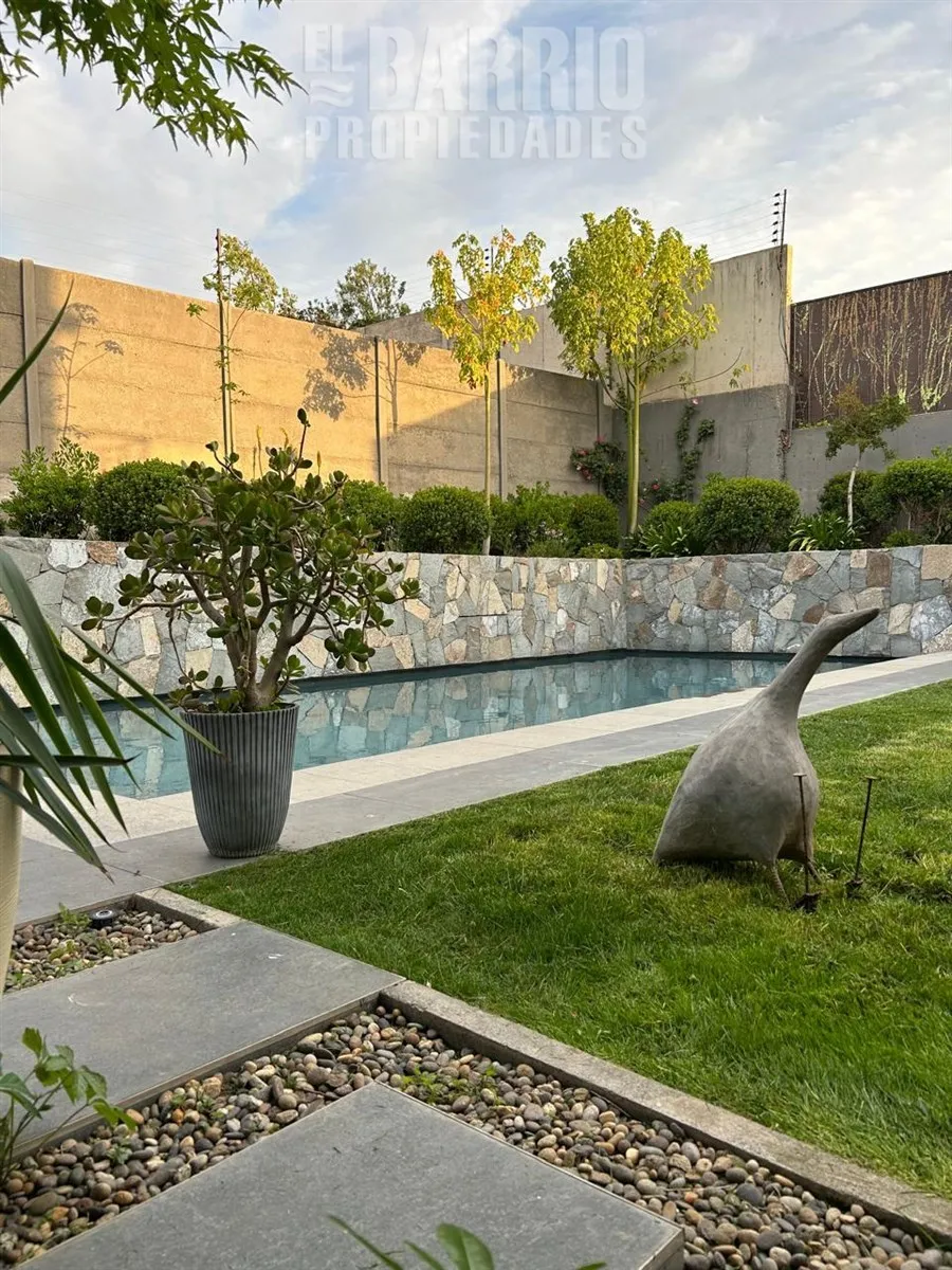 Imagen 4 de 17 de Casa En Arriendo De 5 Dorm. En Piedra Roja