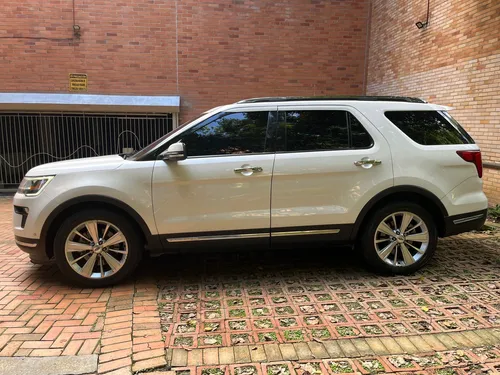 Ford Explorer 2.3 Limited 4x4