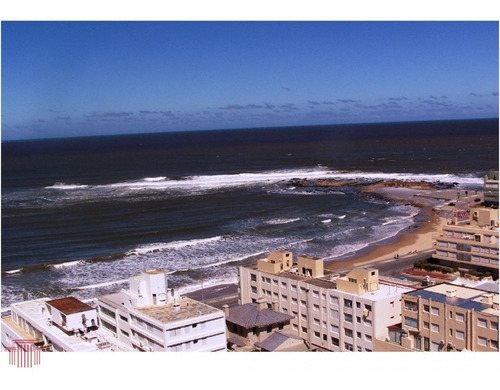 Apartamento En Punta Del Este , Peninsula - Ref: 10795