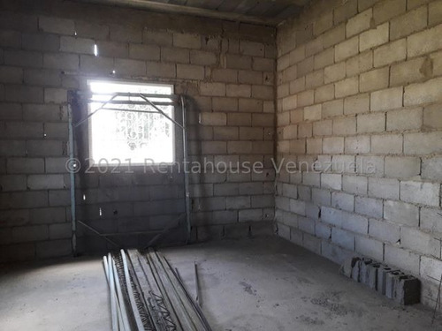 Imagen 4 de 6 de Abril De Oportunidad De Inversion. Casa En Obra Gris En Venta En Coro. Cod 22-10593 Contacto 04146954944