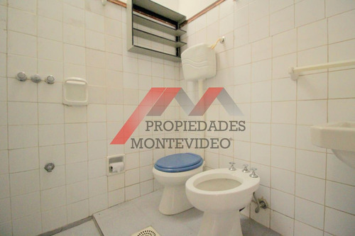 Casa En Venta - 2 Dormitorios - Parque Batlle