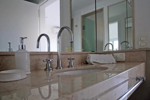 Veramansa Apartamento En Venta De Dos Dormitorios.