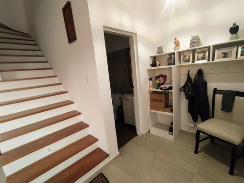 Imagen 13 de 30 de Venta Casa Moderna, Barrio Laguna Azul