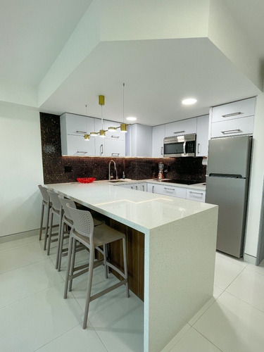 Imagen 7 de 25 de Hermoso Apartamento En Edificio A Estrenar
