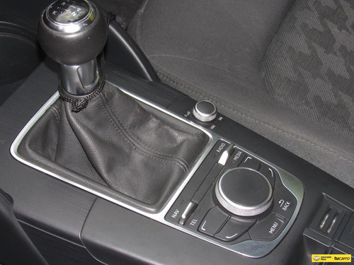 Audi A3 1.2 Attraction 2 p