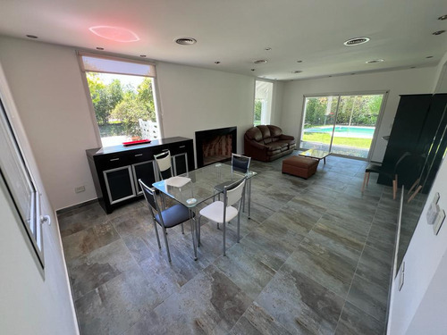 Casa Clasica Venta 3 Dormitorios En Glorietas
