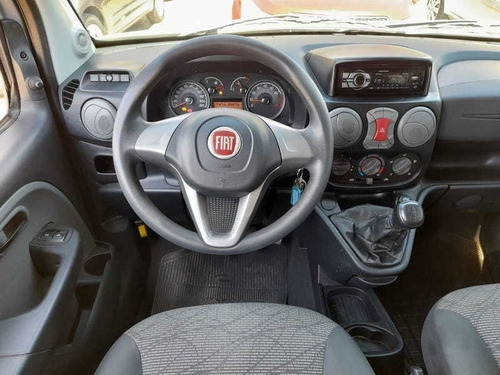 Imagem 8 de 12 de Fiat Doblo Essence 7l E