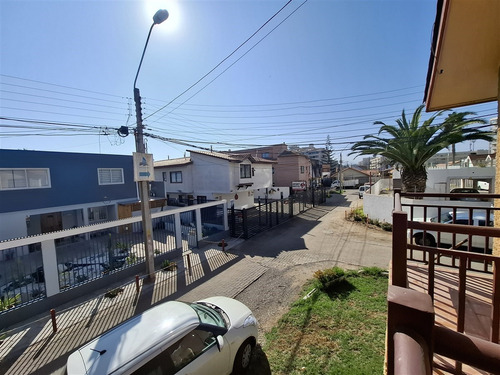 Departamento En Venta De 2 Dorm. En Coquimbo