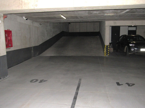 Estacionamiento, Candelaria Goyenechea, Inmediato A. Vesp