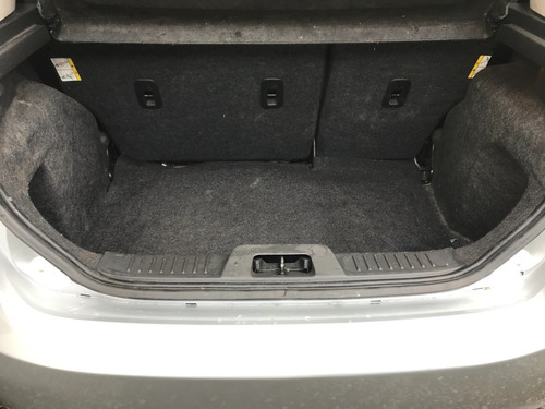 Imagen 13 de 25 de Ford Fiesta Se Plus 1.6 Año 2014 - Liv Motors