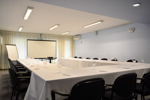 Coworking En Pocitos , Oficinas, Renta Por Hora, Mes, Año.