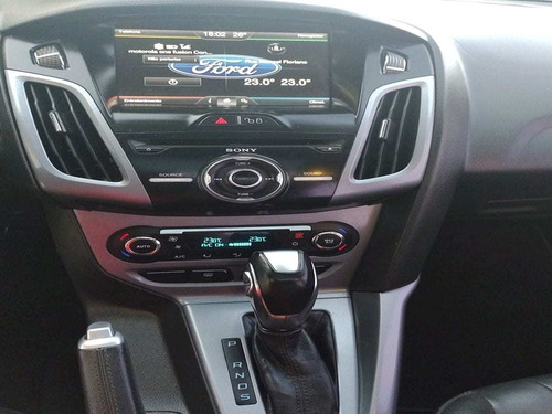 Ford Focus Titanium 2.0 16v Powershift Flex