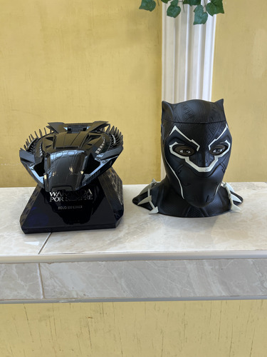 Black Panther Coleccionables Original (Usado)
