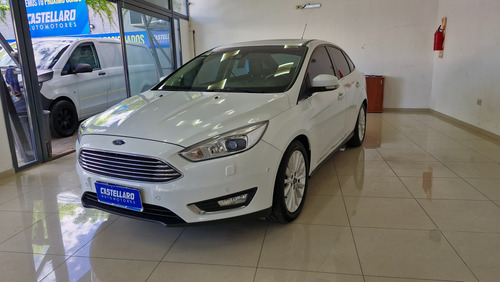 Ford Focus III 2.0 Sedan Titanium At6