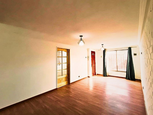 Imperdible! Casa Renovada En Arriendo A Pasos Metro El Sol