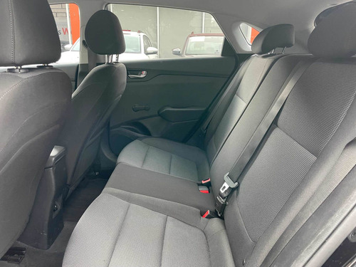 Imagen 7 de 15 de Hyundai Accent 2018 1.6 Hb Gls Atm