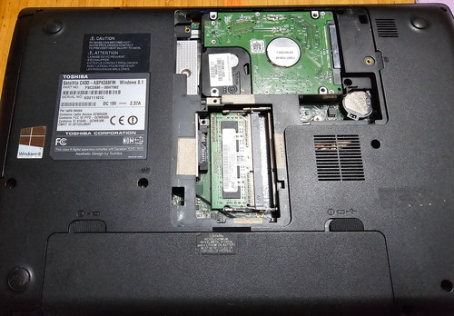 Laptop Toshiba Satelite C40d-asp4388fm Para Piezas O Refacci Gris (Usado)