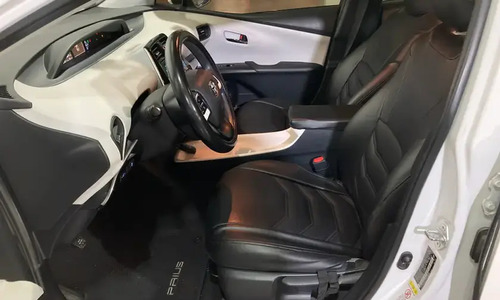 Toyota Prius Base Híbrido 1.8 lt