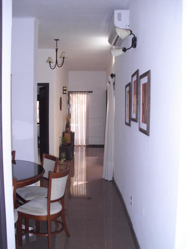 Importante Casa 3 Dormitorios, Gge, Patio.