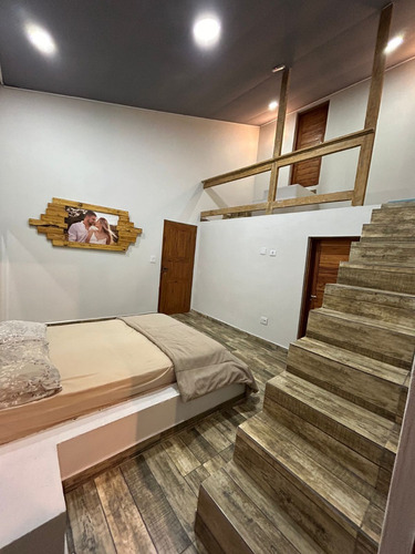 Chácara Em Ibiúna Terreno 876m E Lago - Casa + Edícula