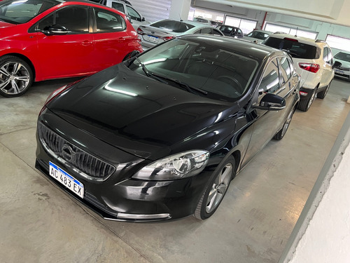 Volvo V40 1.6 T4 Momentum