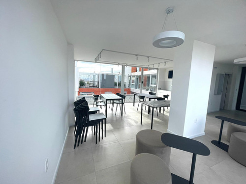 Venta Apartamento 1 Dormitorio Con Terraza, Con Renta - Centro