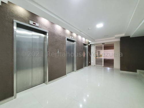 Imagen 2 de 30 de Apartamento En Venta Urb. Base Aragua, Av. Casanova Godoy, Maracay, 22-13289 Mv