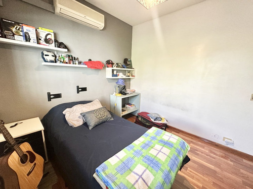 Venta De Hermosa Casa En Parque Chacabuco