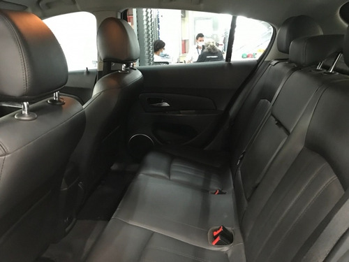 Imagem 4 de 8 de Chevrolet Cruze Lt Hb