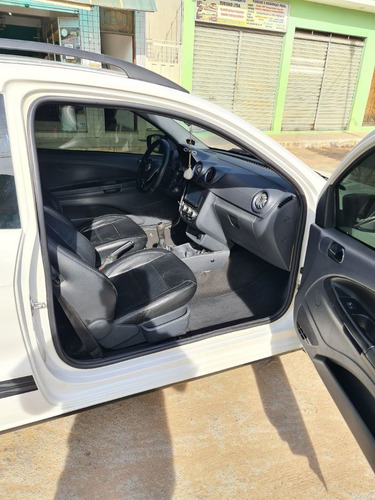 Volkswagen Saveiro 1.6 Trooper Cab. Estendida Total Flex 2p
