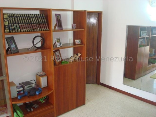 Imagen 15 de 18 de Hermosa Casa Actualizada En Terrazas Del Club Hípico Caracas 22-25138