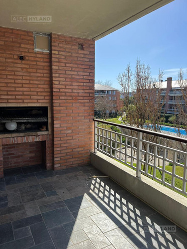 Departamento De 2 Ambientes En Venta En Jardines De San Isidro