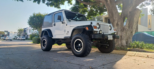 Jeep Wrangler Techo Duro At