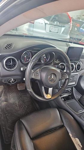 Mercedes-Benz Clase CLA 1.6 200 Cgi Mt