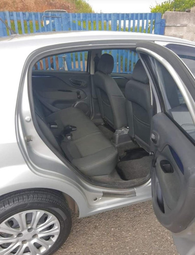Imagem 8 de 11 de Fiat Punto 2015 1.4 Attractive Flex 5p