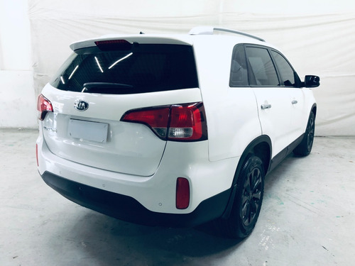 Imagem 20 de 25 de Kia Sorento 2.4 Ex 5l 4x2 Aut. 5p