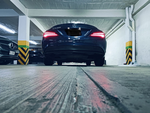 Mercedes-Benz Clase CLA 1.6 200 Cgi Sport At