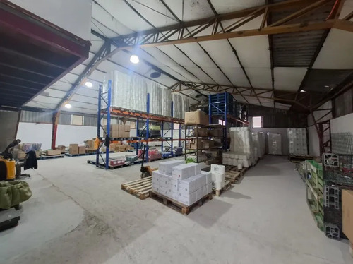 Amplia Bodega En Barrio Brasil, Santiago 800m²
