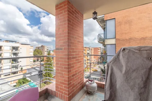 Apartamento En Venta En San Patricio. Cod V16570