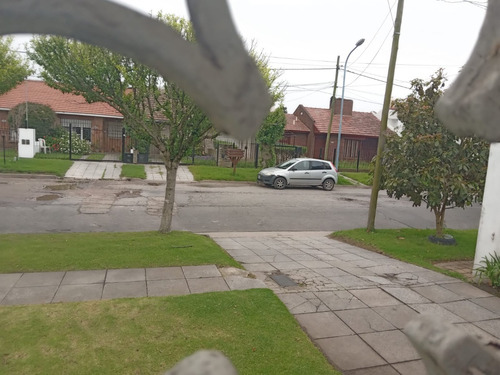 Imagen 10 de 21 de Casa Con Jardin En Punta Mogotes Mar Del Plata