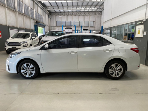 Imagen 2 de 15 de Toyota Corolla 1.8 Xei Mt