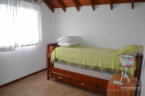 Vendo Casa Barrio Privado 4 Ambientes, 2 Baños, Pileta
