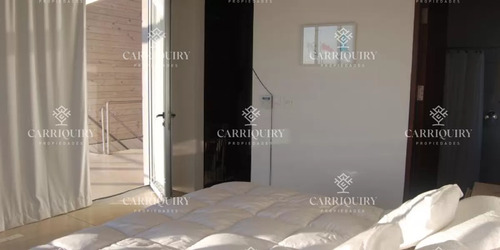 Venta De Casa En Manantiales- El Chorro. 4 Dormitorios En Suite