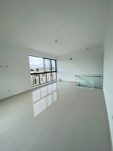 Apartamento En Venta Salida A Santo Domingo, San Francisco De Macorís.