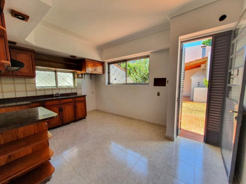 Imagen 8 de 14 de Chalet En Venta En Castelar Sur