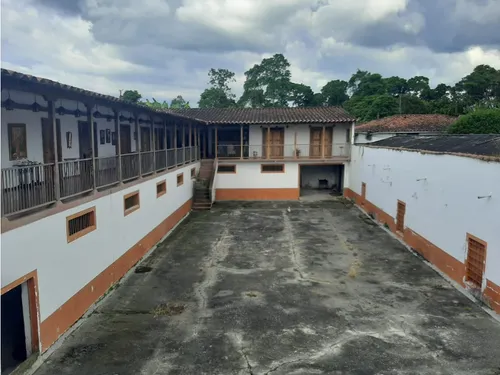 Se Vende Finca De 56 Cuadras Entre Montenegro-quimbaya