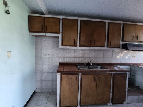 Imagen 5 de 9 de Invalmhouse Inmobiliaria. Apartamento En Venta. Nueva Casarapa Sector El Tablón. Guarenas-edo. Miranda
