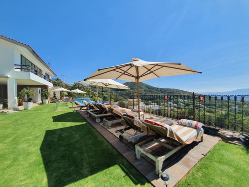 Venta Casa Lindavista Con Enorme Jardín, Alberca Climatizada, Jacuzzi, Palapa Y Totalmente Amueblada Y Equipada En Fracc Rancho San Diego Ixtapan De La Sal Edomex